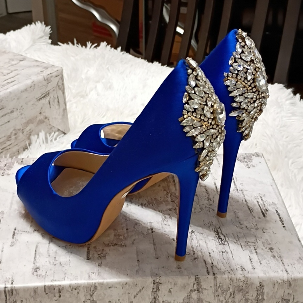 Badgley Mischka Kiarra Saphire Blue Satin Crystal-Back Peep-Toe Heels 9.5M - Picture 2 of 16